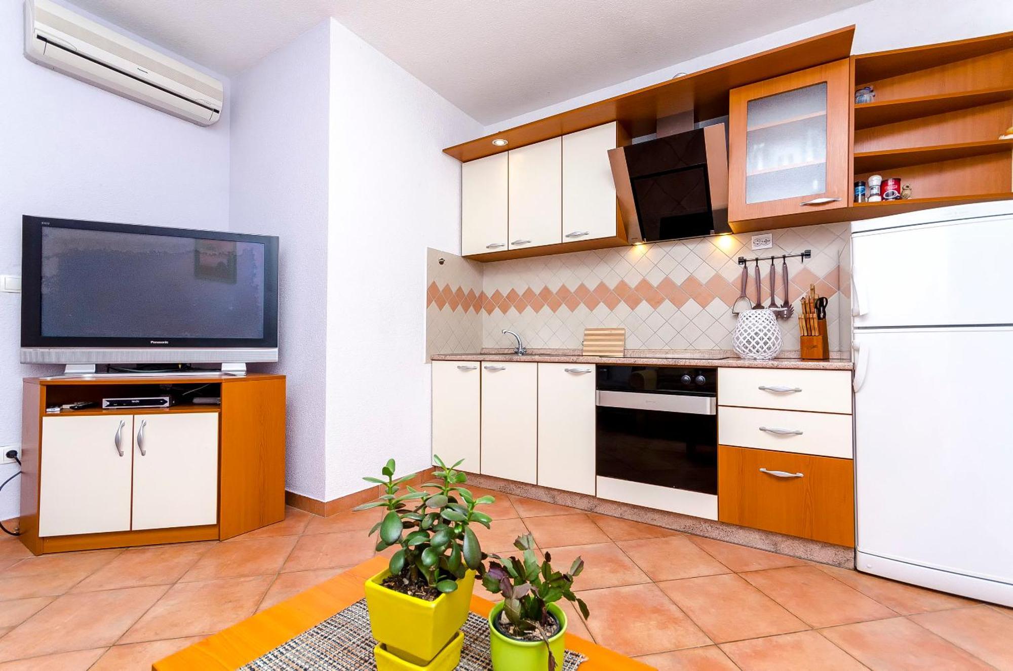 Apartment Piveta Трогир Екстериор снимка