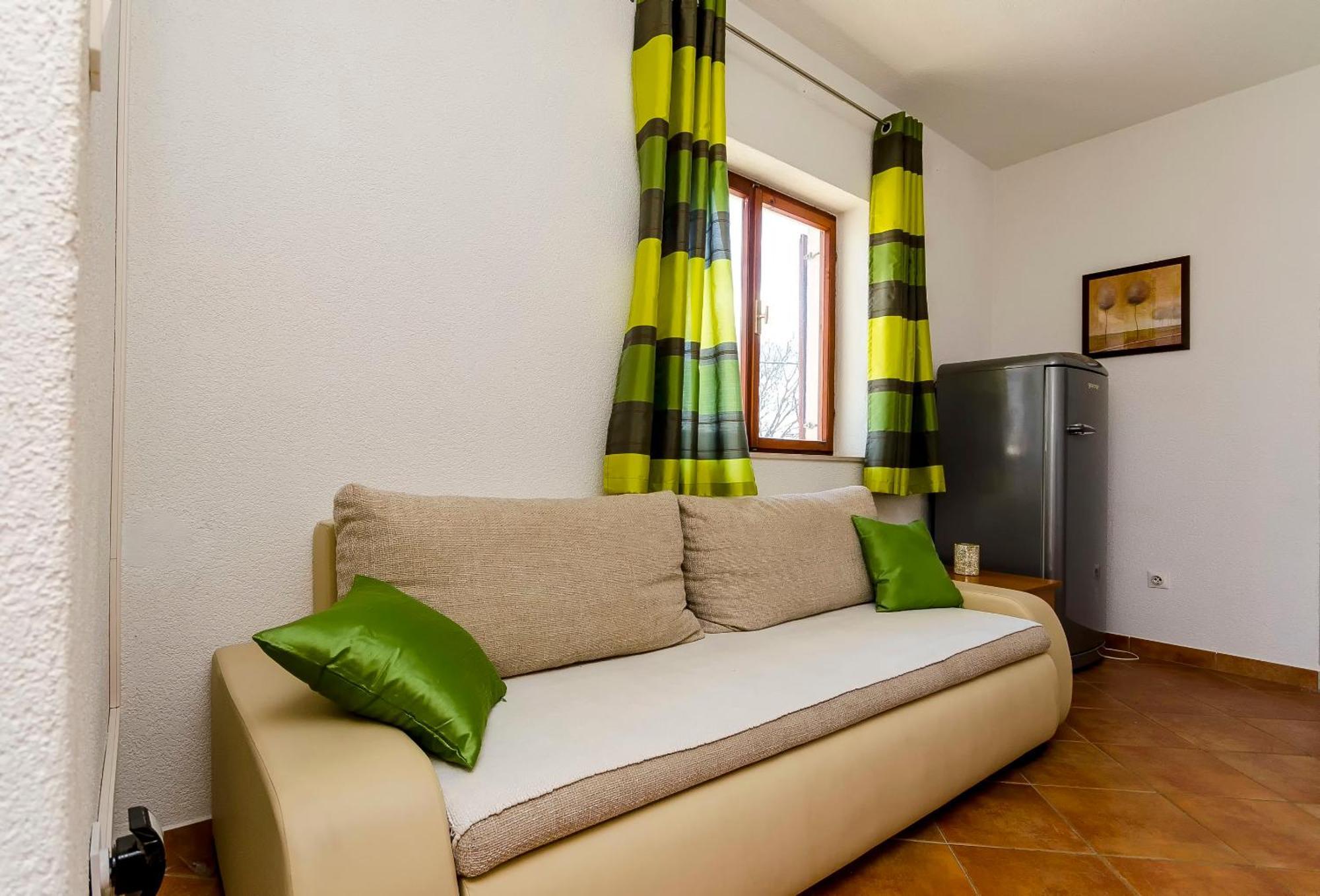 Apartment Piveta Трогир Екстериор снимка