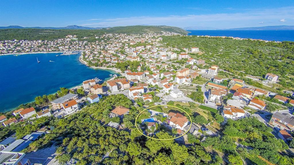 Apartment Piveta Трогир Екстериор снимка