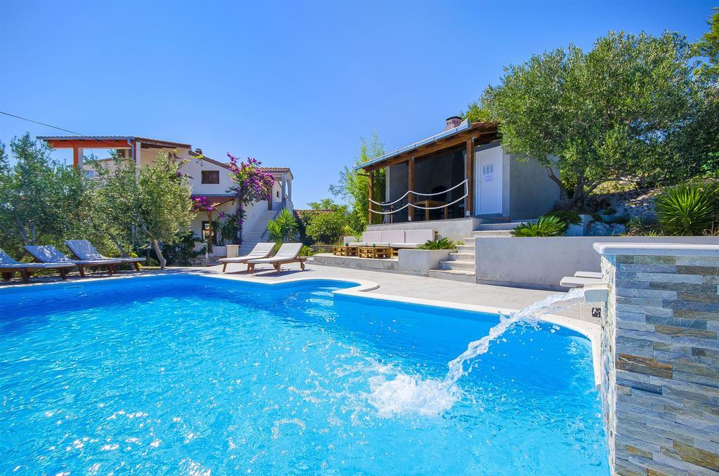 Apartment Piveta Трогир Екстериор снимка