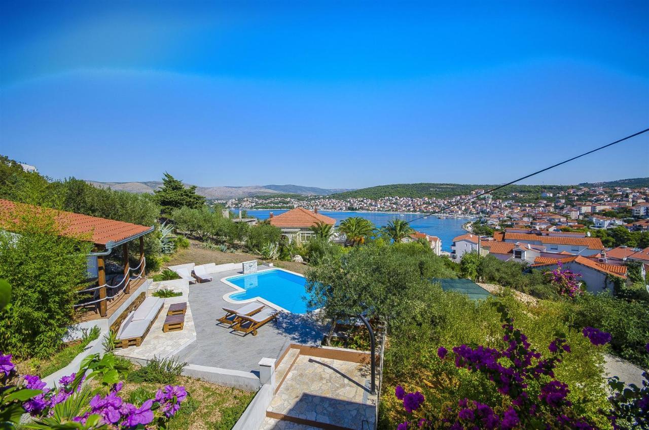 Apartment Piveta Трогир Екстериор снимка